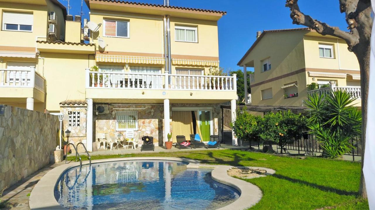 Villa Carolina Mataró Екстериор снимка