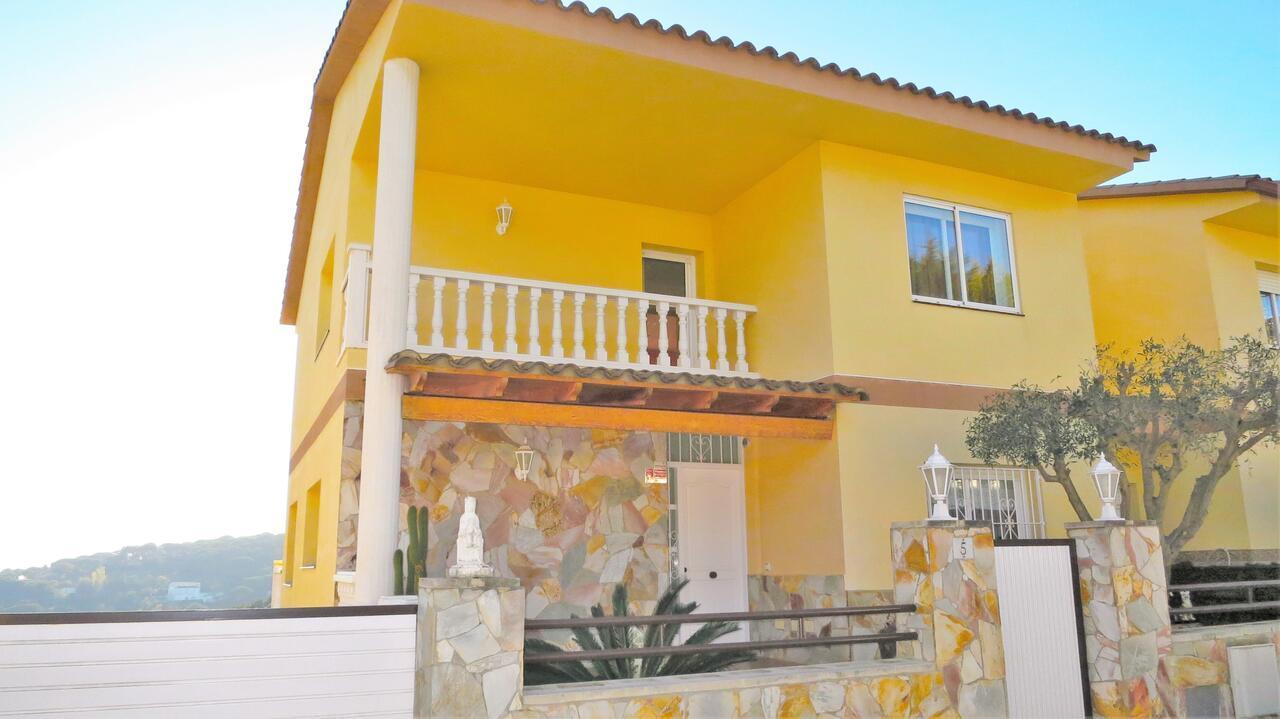 Villa Carolina Mataró Екстериор снимка